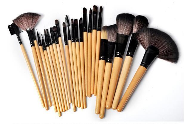 24 piece makeup brushes kit with wooden handles for precise application and blending