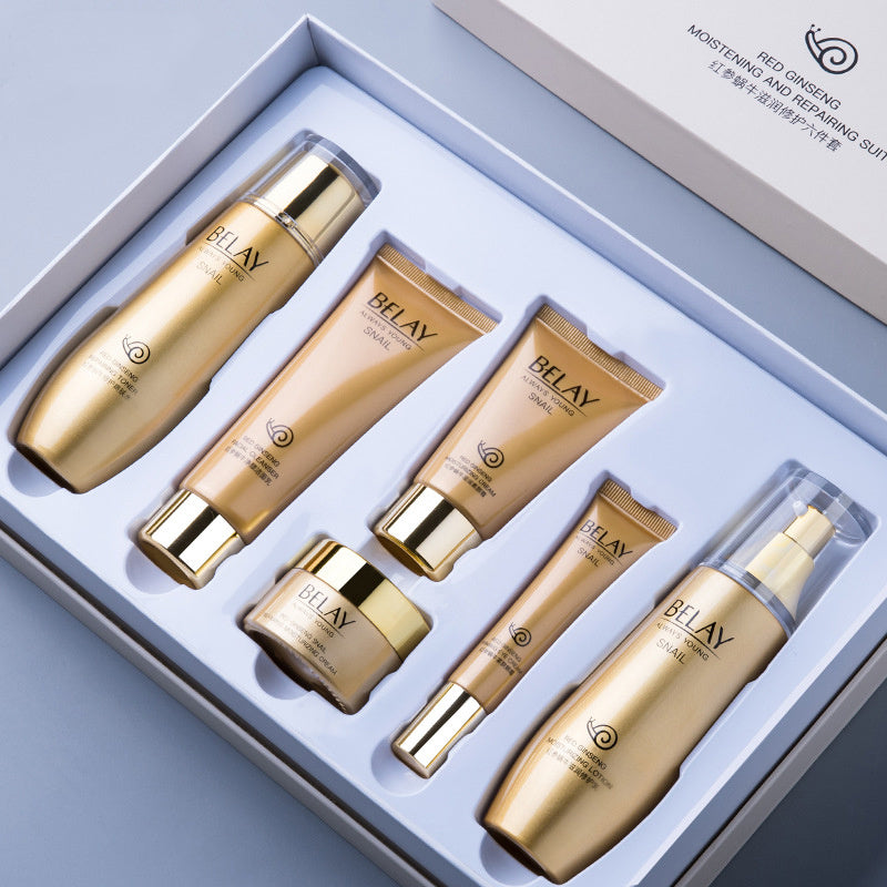 Bella Bliss Cosmetics Facial Care Cosmetics Set in Gold Packaging for Hydration and Skin Nourishment